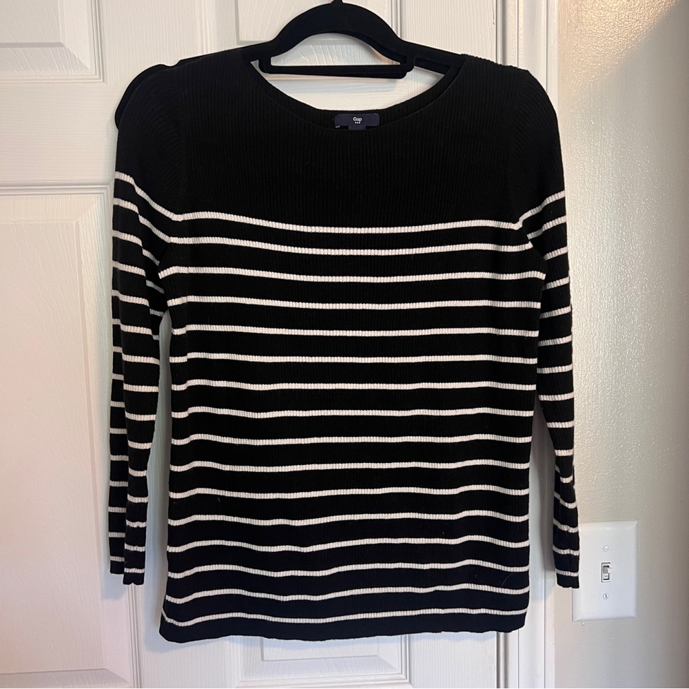 GAP Classic Black Ribbed Striped Sweater